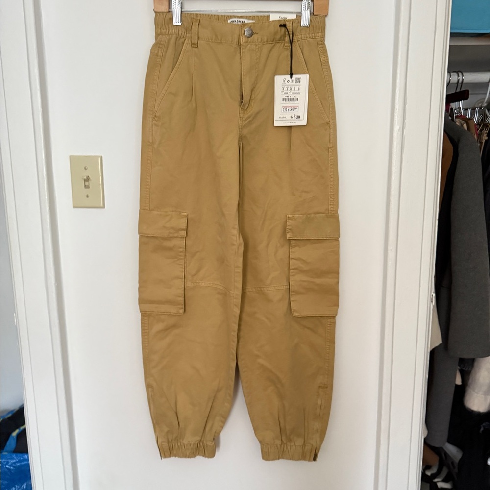NWT Pull&Bear Tan Cargo Jogger Pants sz S